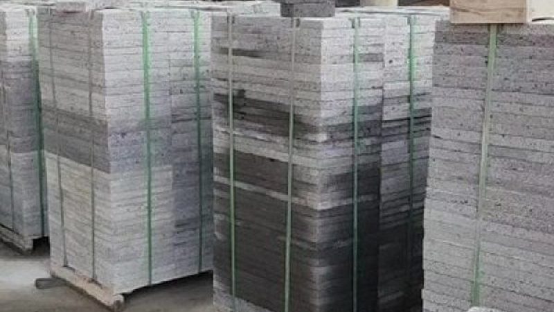 芝麻灰花岗岩定制加工：揭秘其工艺与选型逻辑**